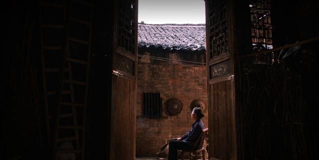 谁人陪我立黄昏，谁人问我粥可温？