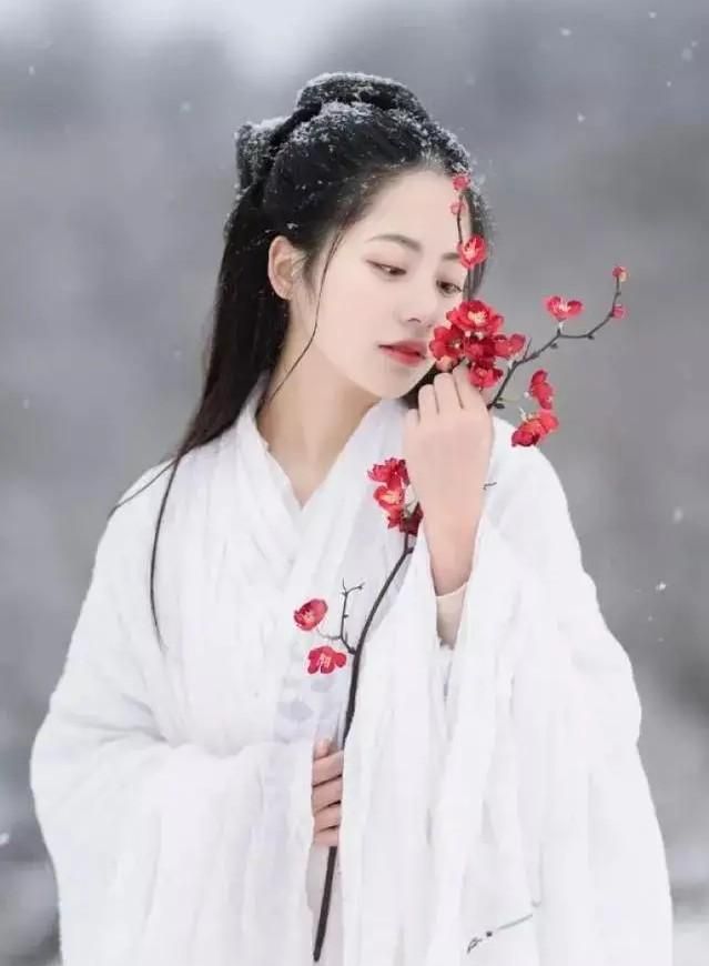 散文：我是云儿，你是霞，春风伴我入你家